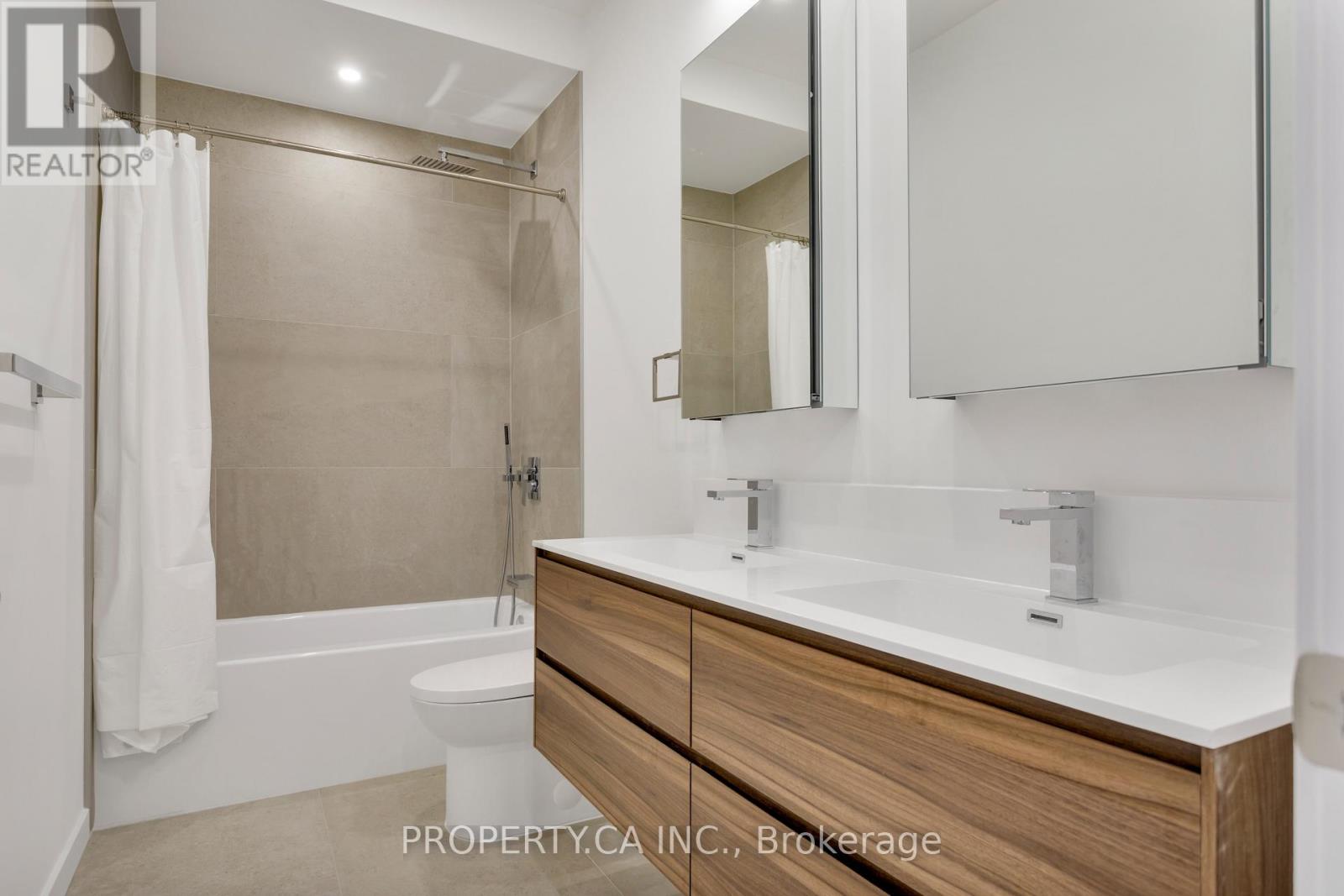 Unit #3 - 301 Keele Street Property Photo 14