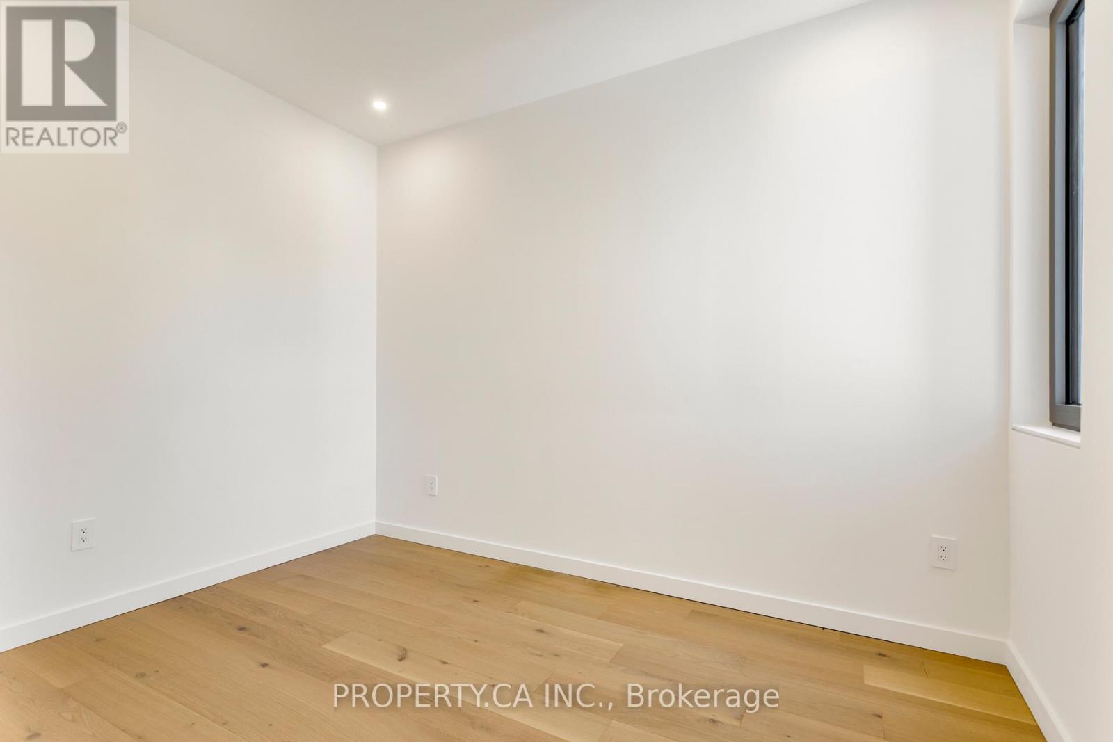 Unit #3 - 301 Keele Street Property Photo 16