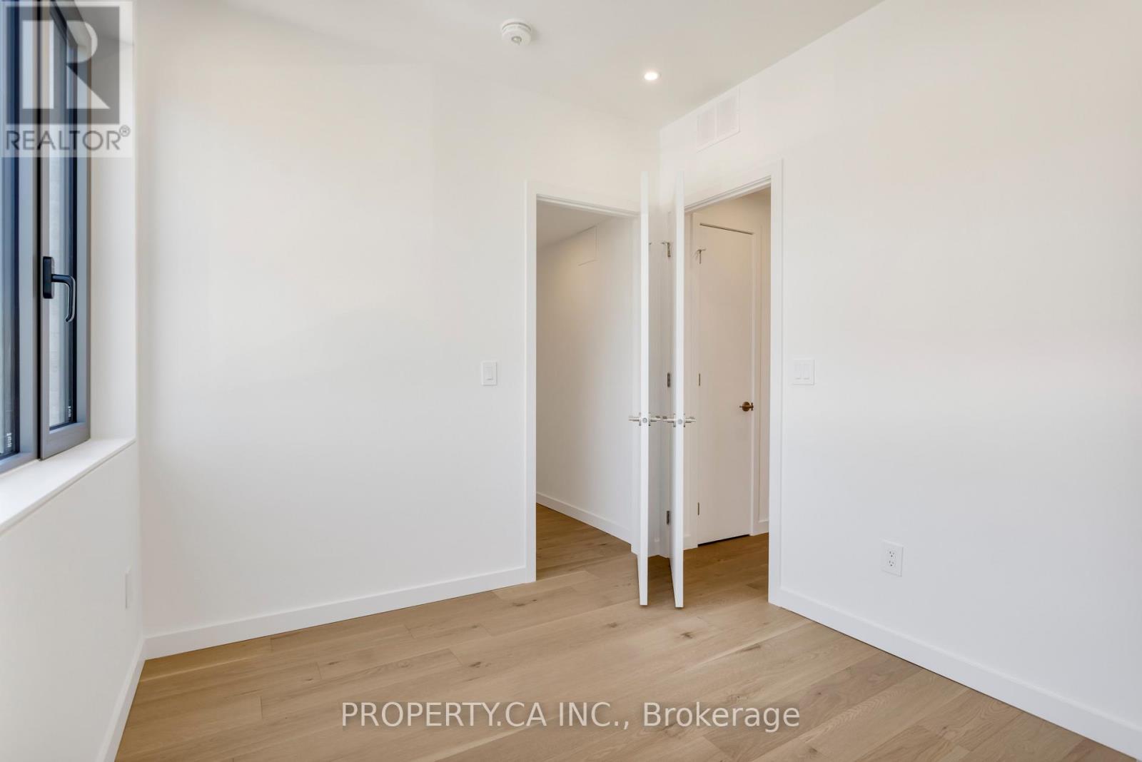 Unit #3 - 301 Keele Street Property Photo 20