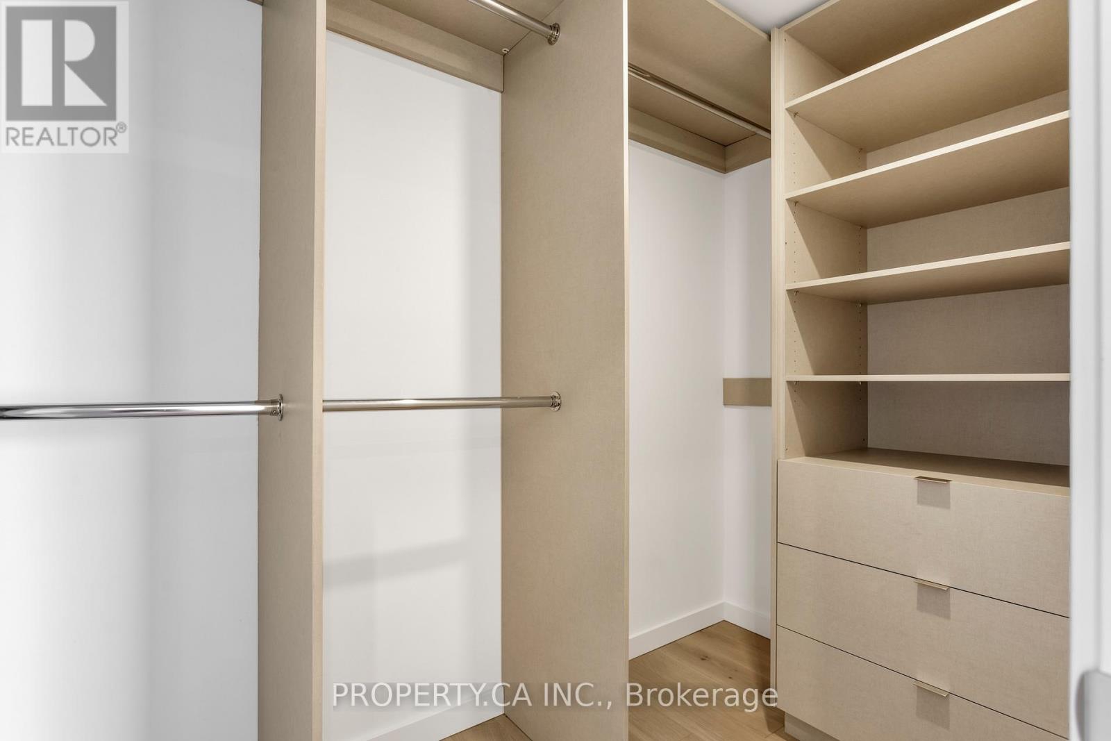 Unit #3 - 301 Keele Street Property Photo 27