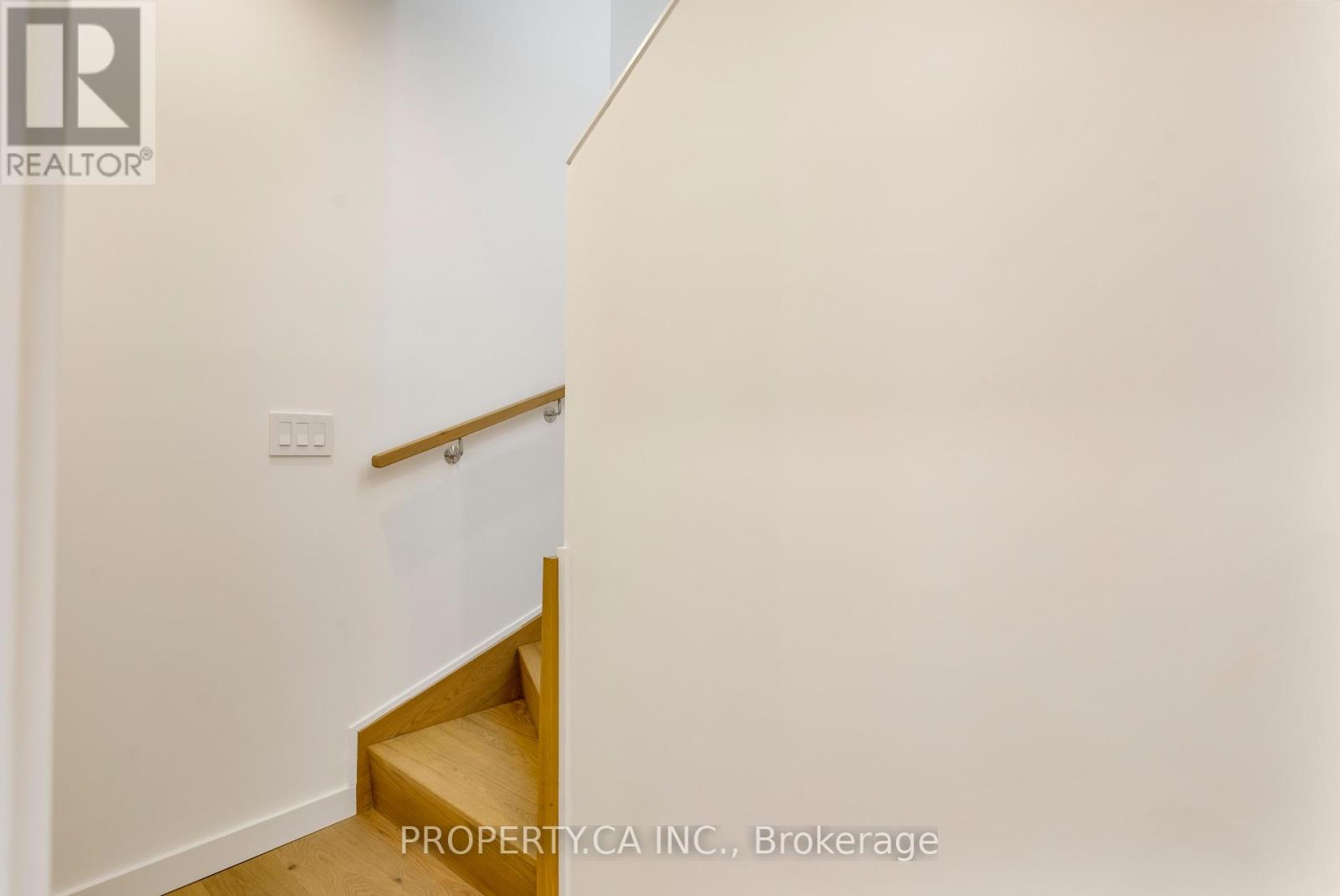 Unit #3 - 301 Keele Street Property Photo 32