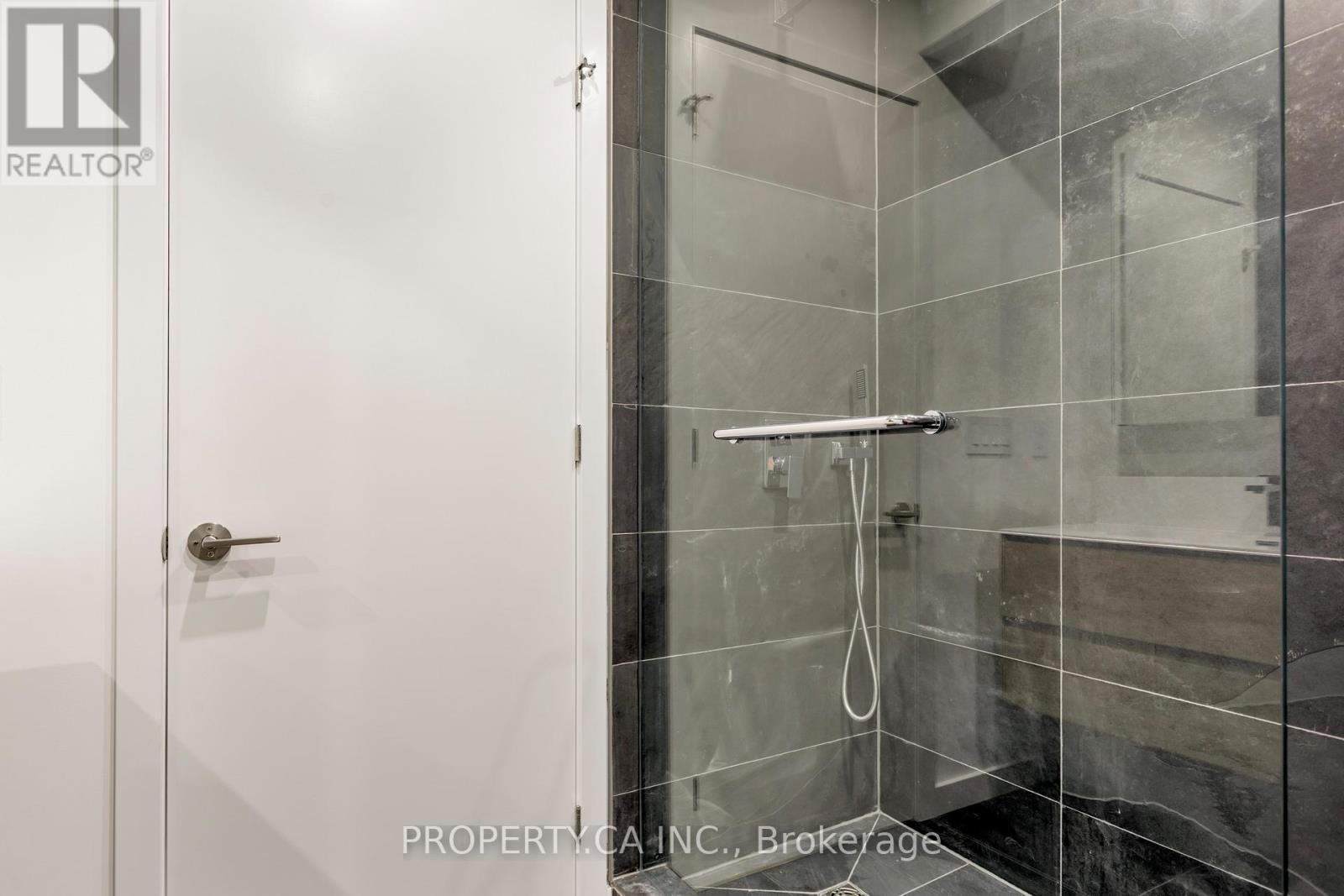 Unit #3 - 301 Keele Street Property Photo 41