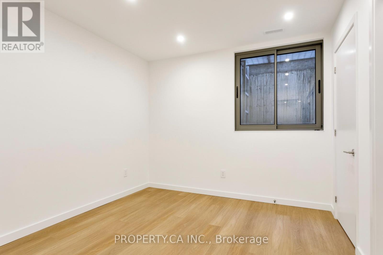 Unit #3 - 301 Keele Street Property Photo 43