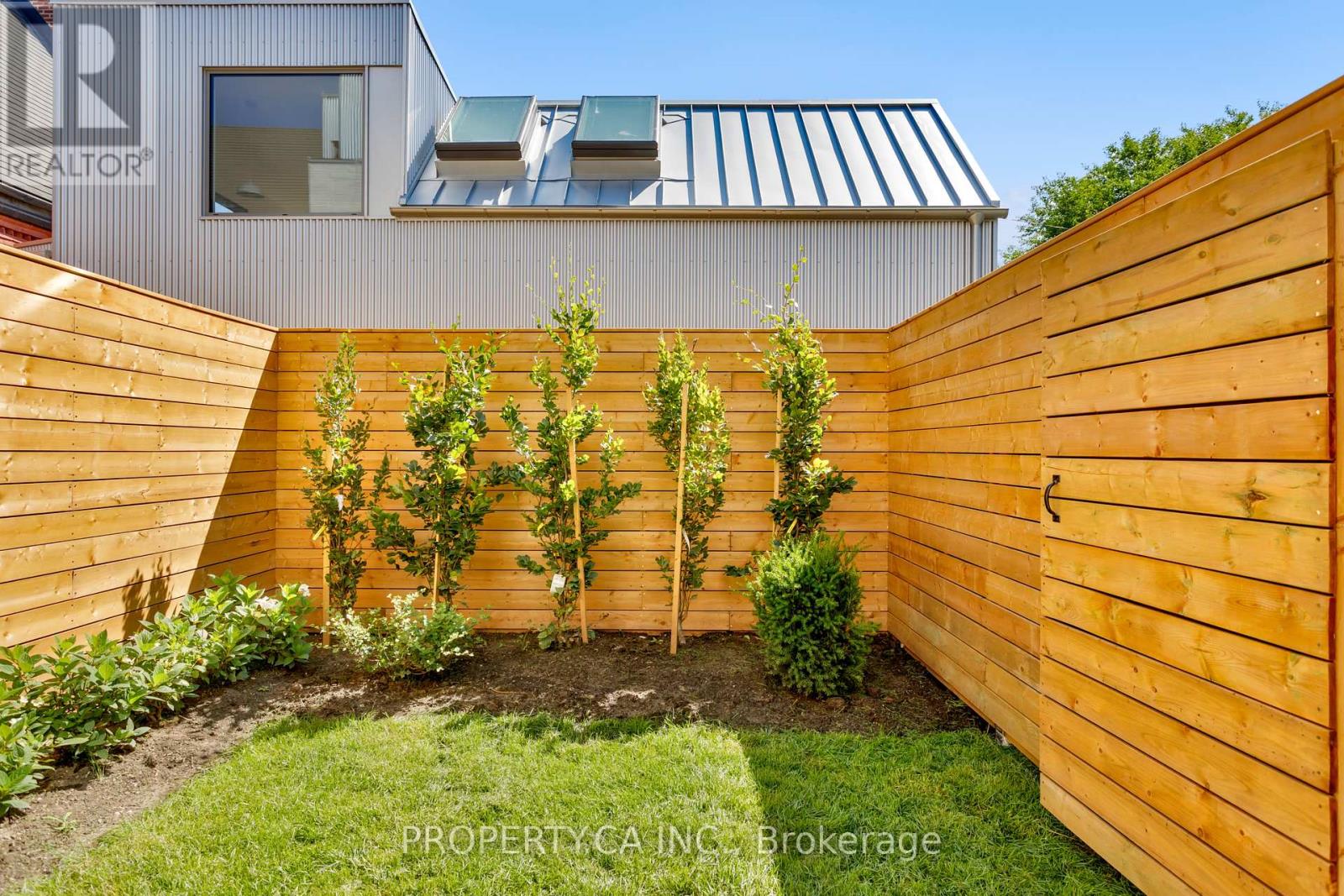 Unit #4 - 301 Keele Street Property Photo 6