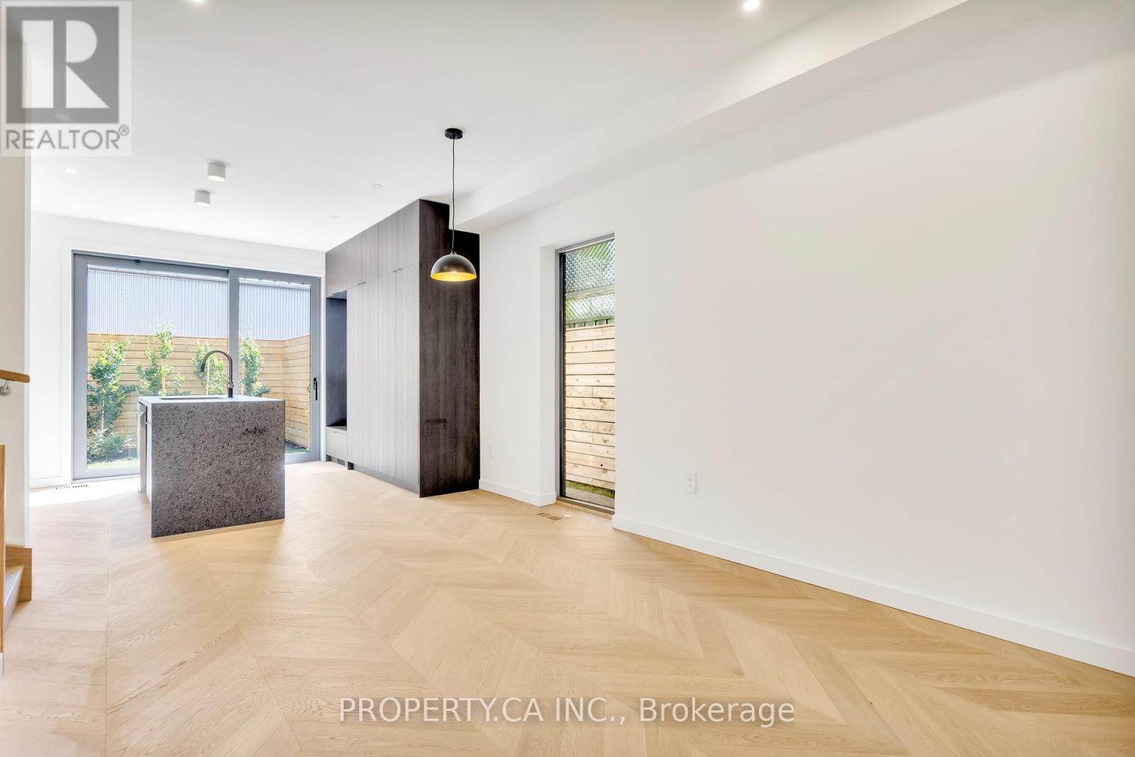 Unit #4 - 301 Keele Street Property Photo 13