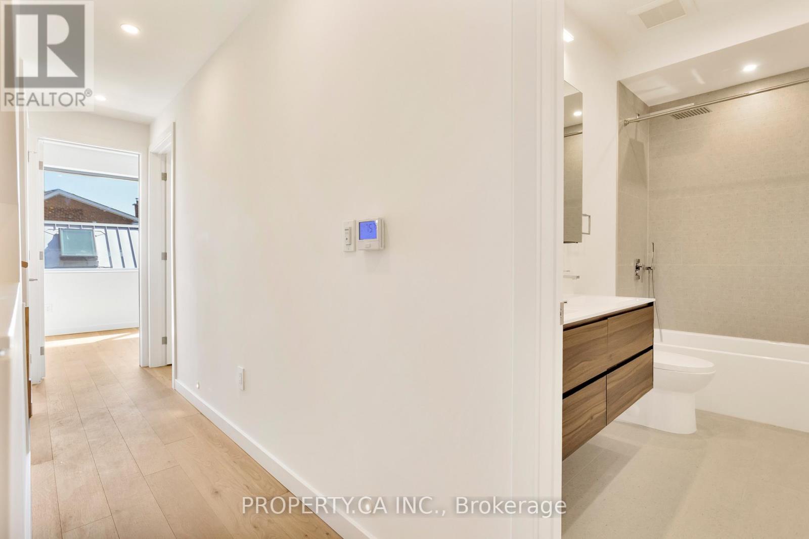 Unit #4 - 301 Keele Street Property Photo 18