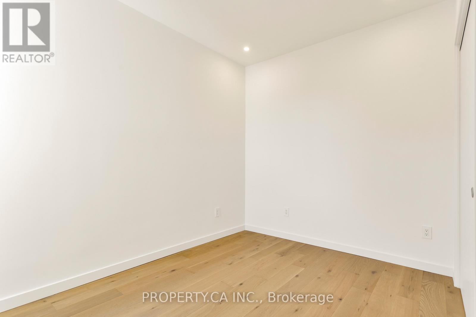 Unit #4 - 301 Keele Street Property Photo 19