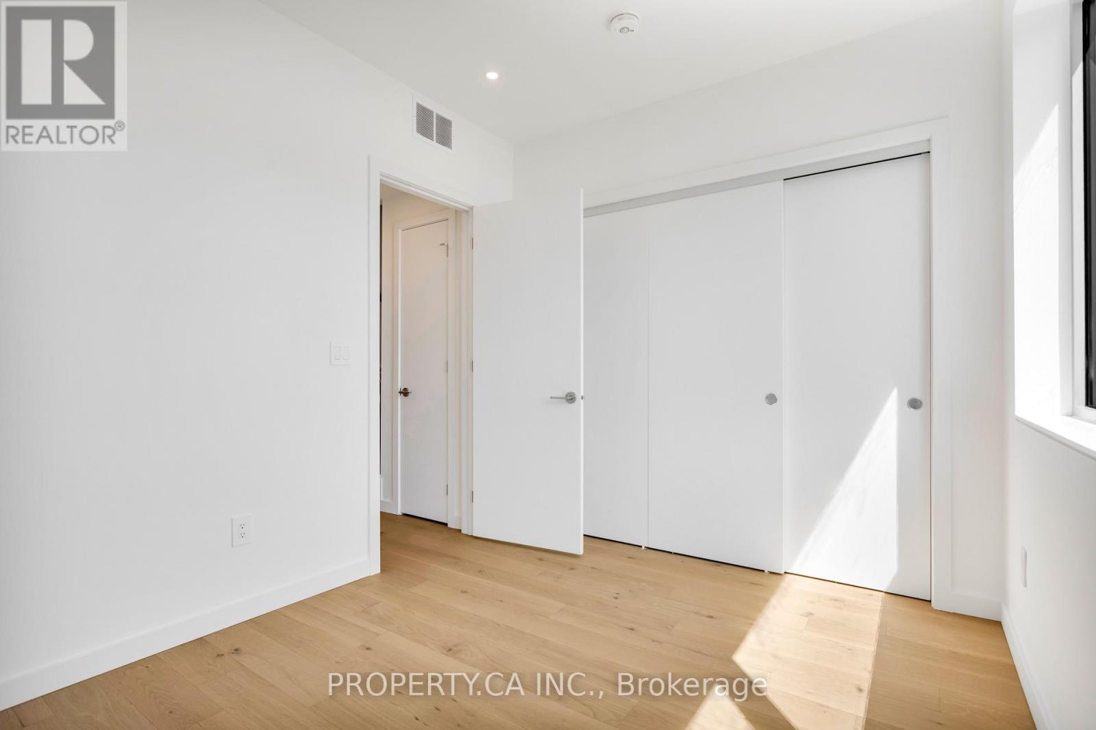 Unit #4 - 301 Keele Street Property Photo 23