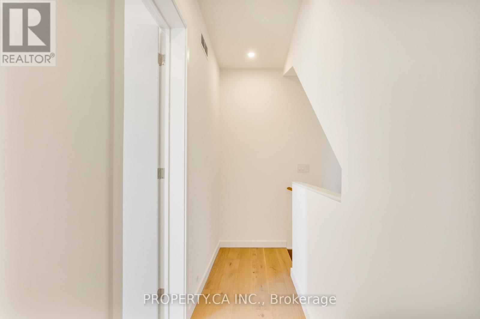 Unit #4 - 301 Keele Street Property Photo 26