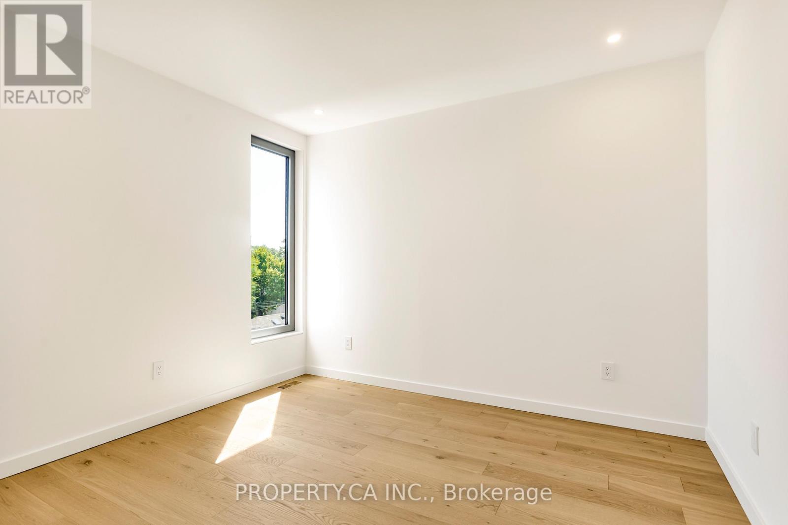 Unit #4 - 301 Keele Street Property Photo 27
