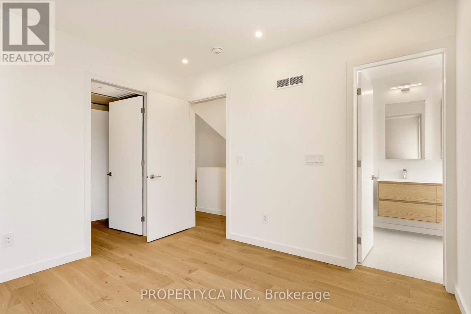 Unit #4 - 301 Keele Street Property Photo 28