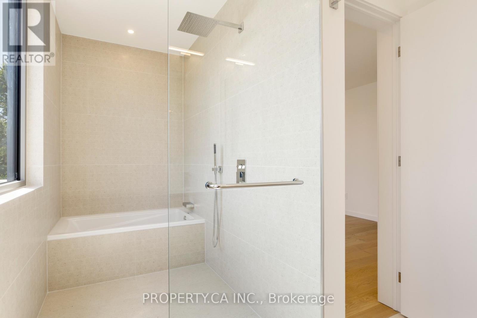 Unit #4 - 301 Keele Street Property Photo 32