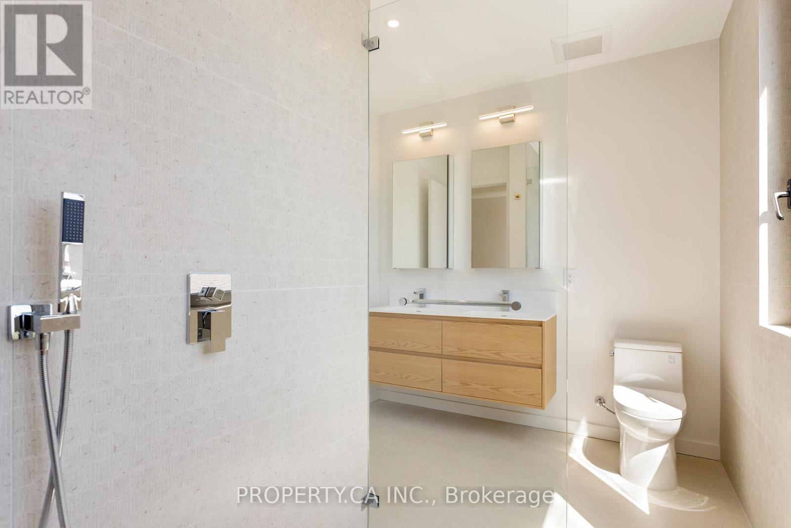 Unit #4 - 301 Keele Street Property Photo 33