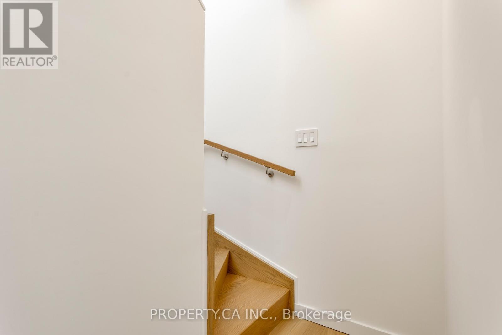 Unit #4 - 301 Keele Street Property Photo 34