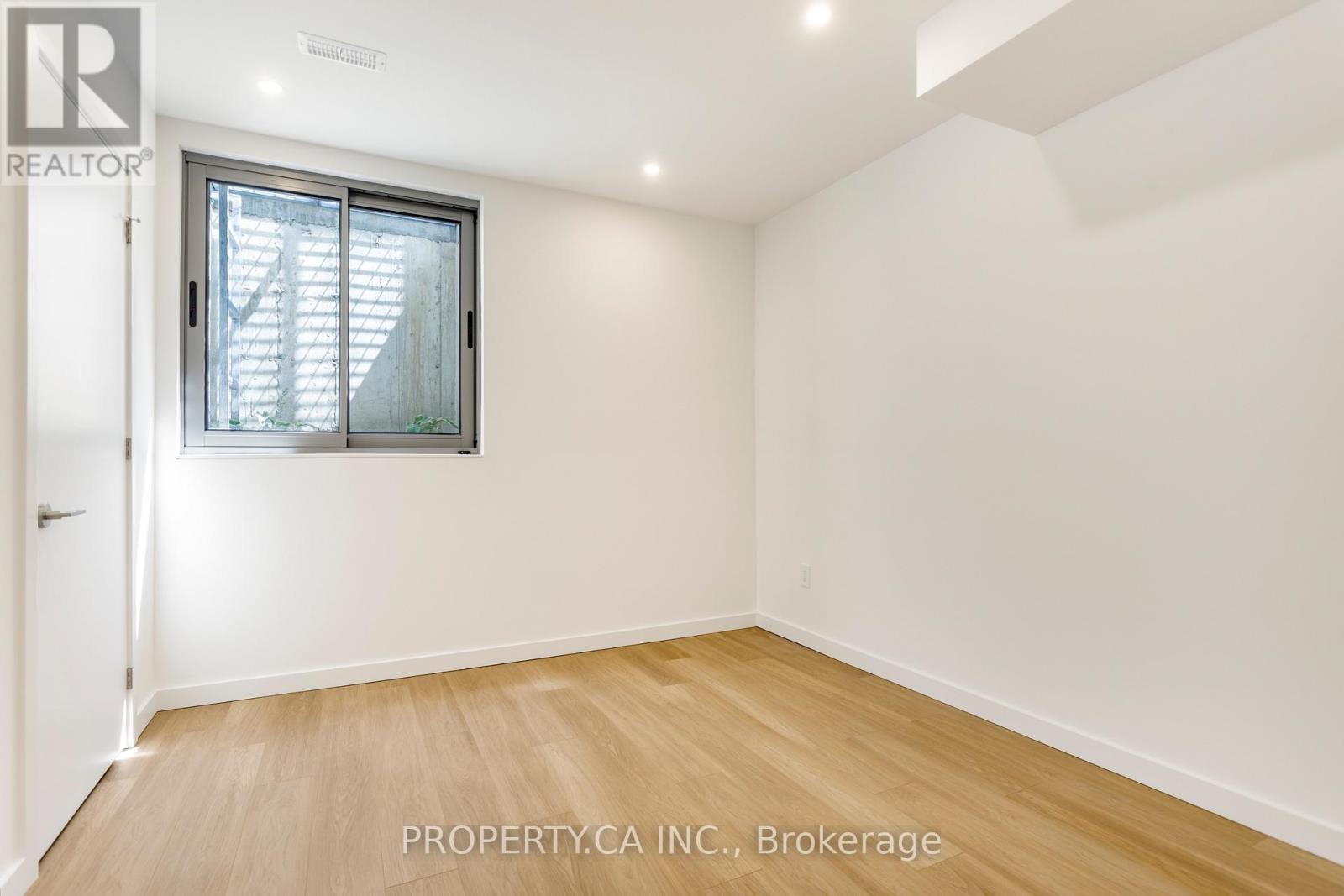Unit #4 - 301 Keele Street Property Photo 44