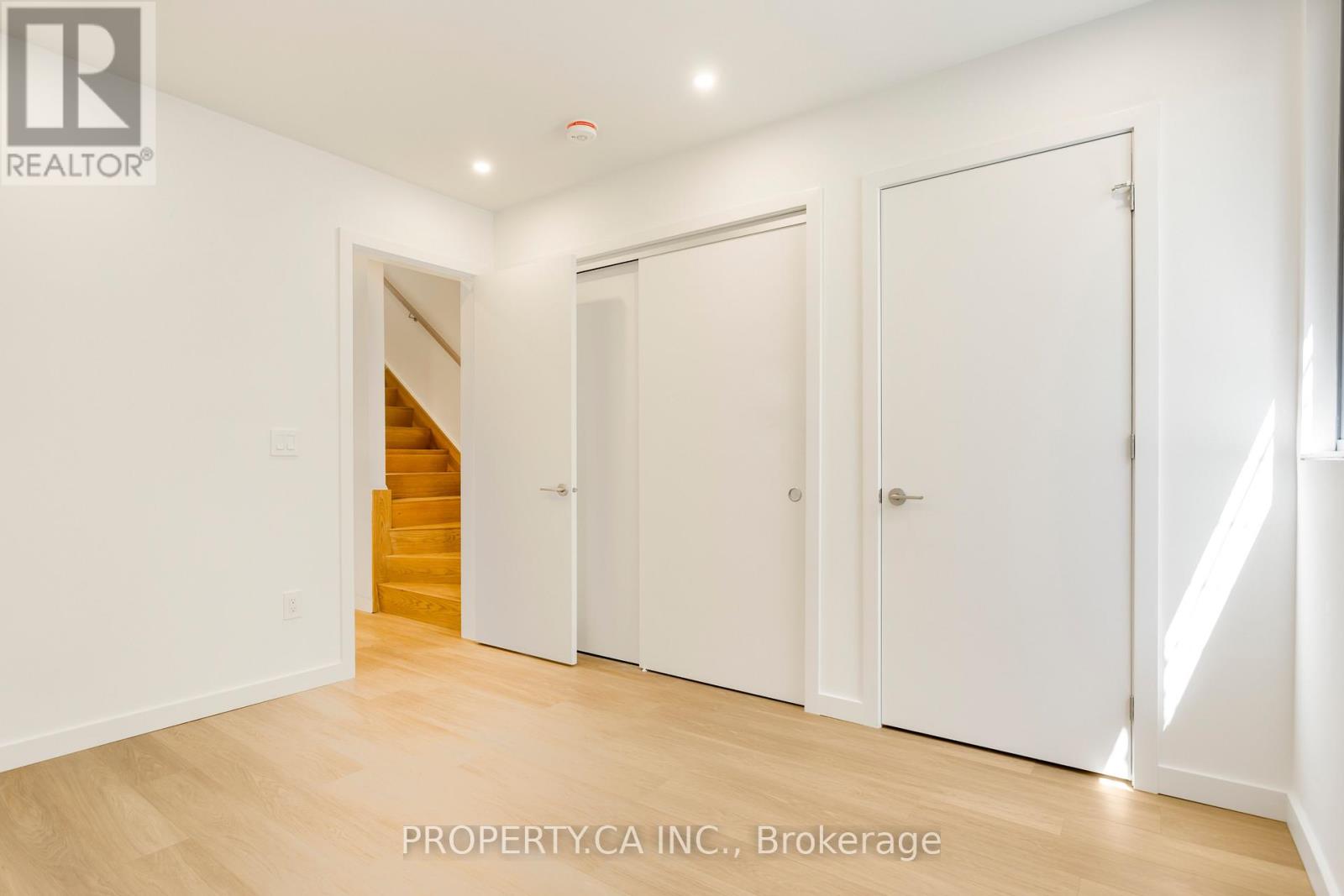 Unit #4 - 301 Keele Street Property Photo 45