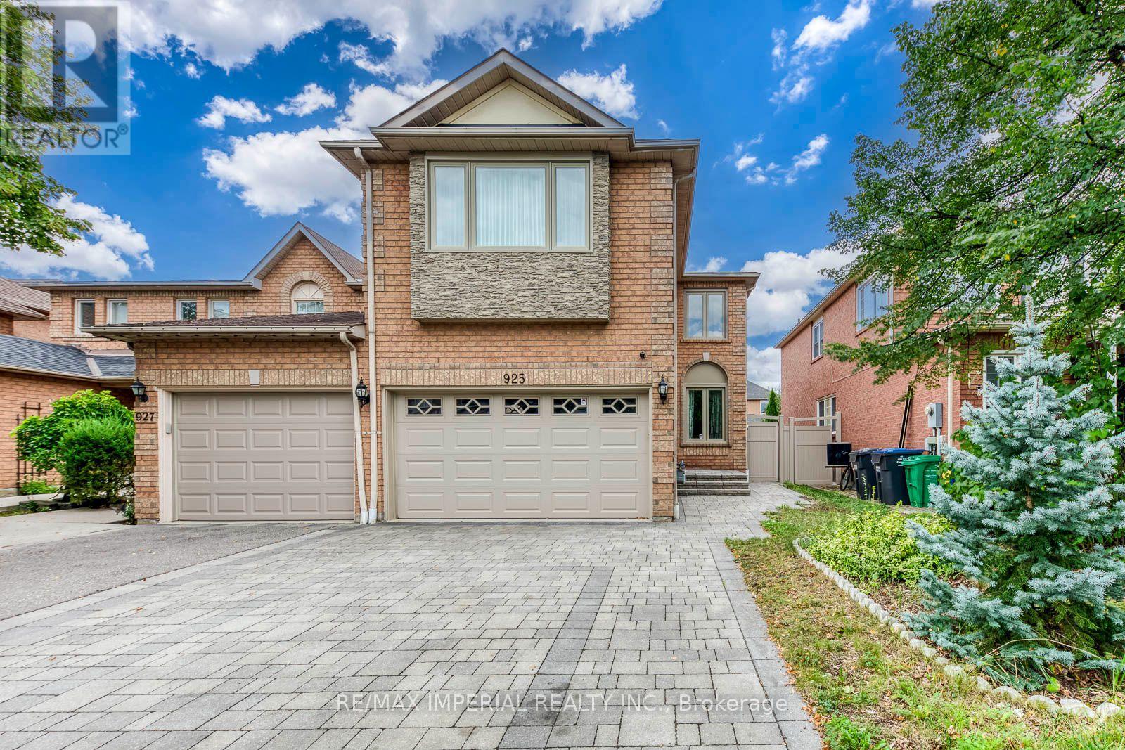 925 Cardington Street Property Photo 1