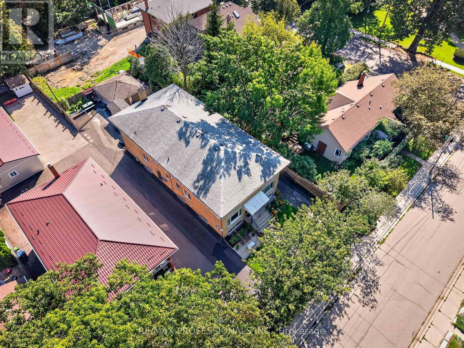 31 Long Branch Avenue Property Photo 4