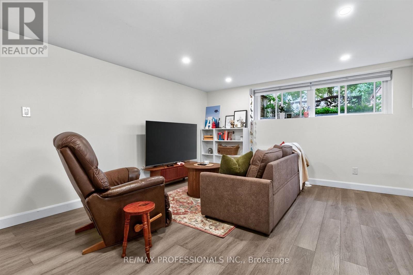 31 Long Branch Avenue Property Photo 28