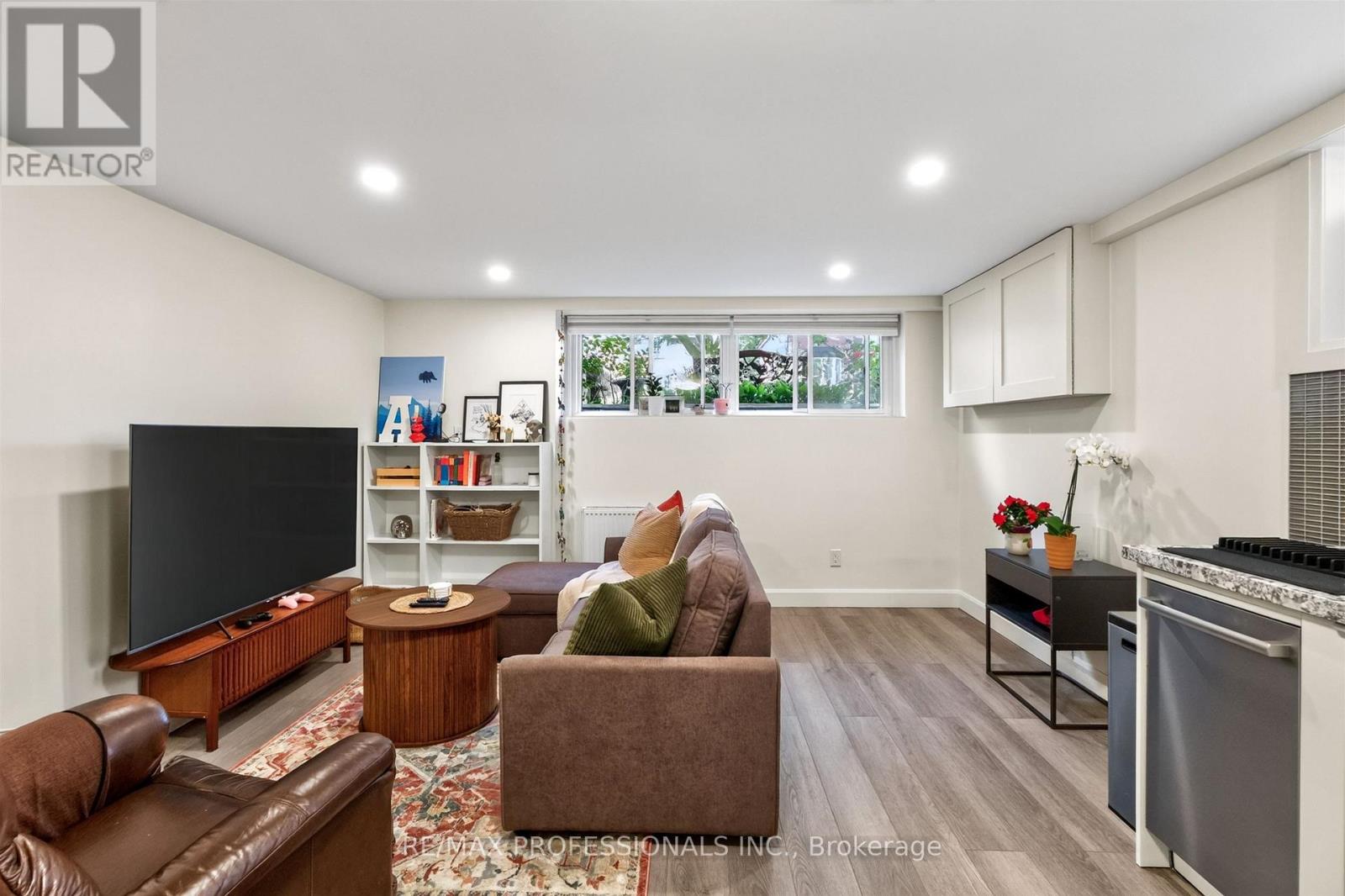 31 Long Branch Avenue Property Photo 29