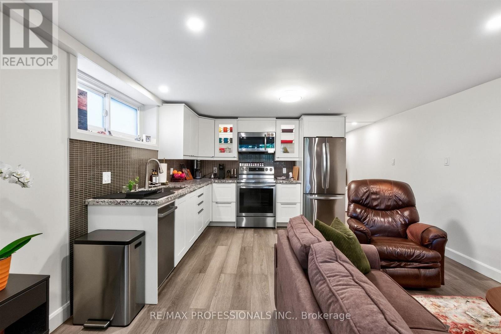 31 Long Branch Avenue Property Photo 30