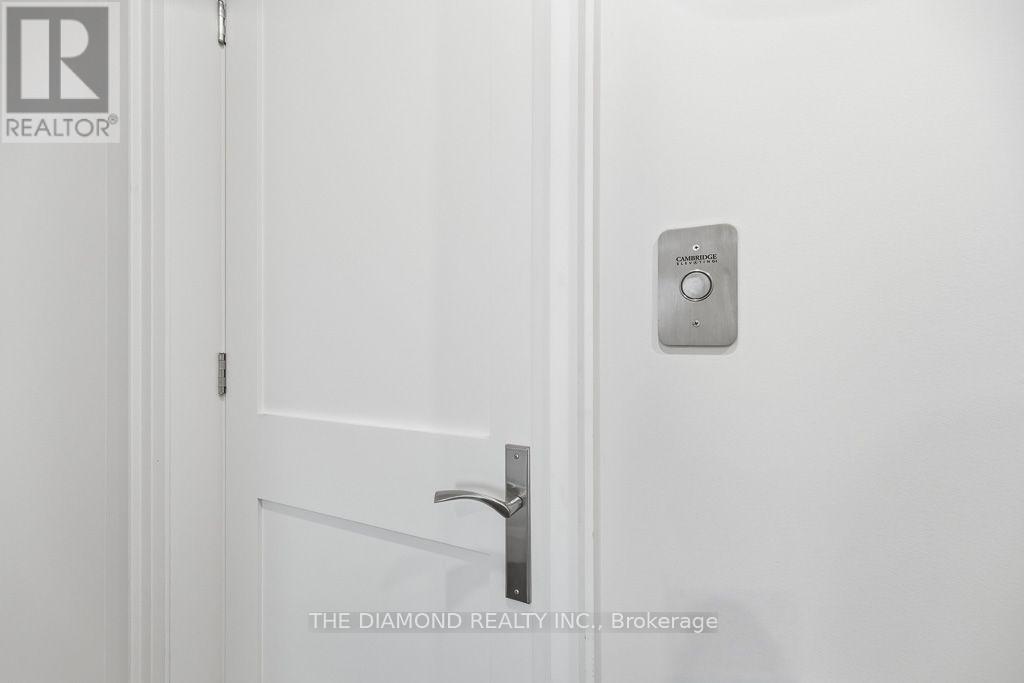 188-190 Westminster Avenue Property Photo 7