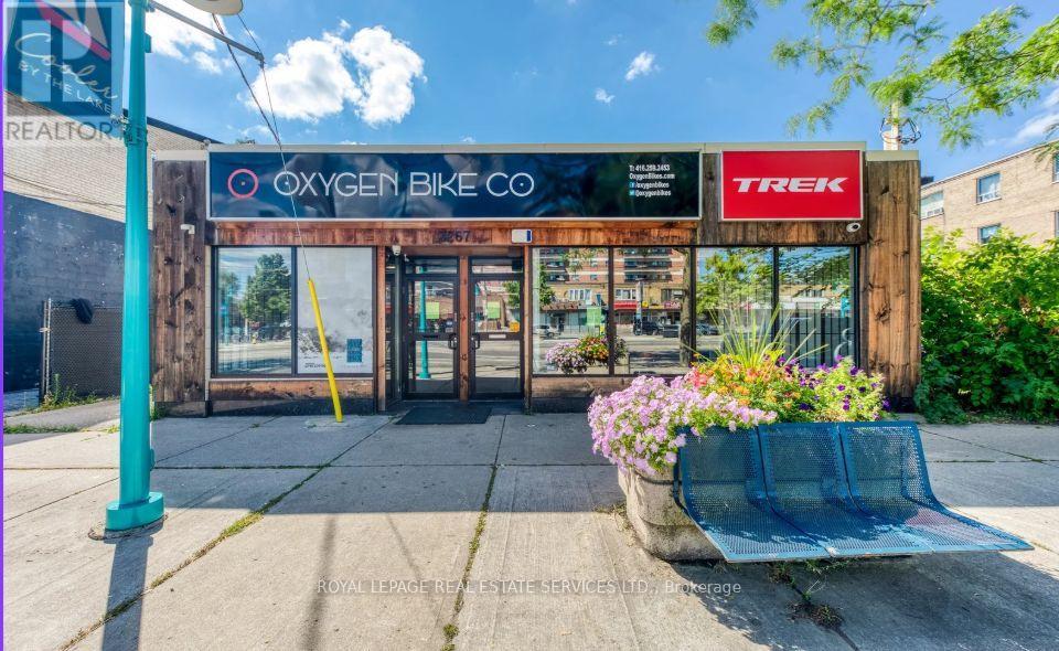 3267 Lake Shore Boulevard W Property Photo 1