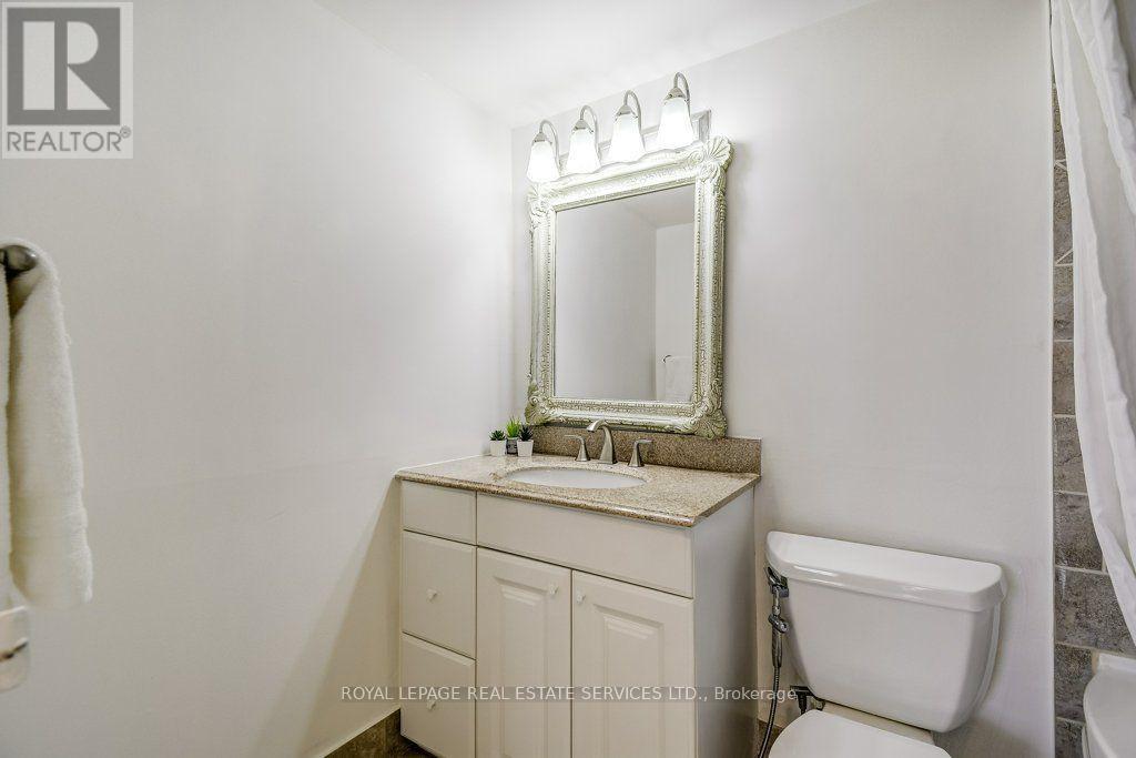 404 - 212 Kerr Street Property Photo 24