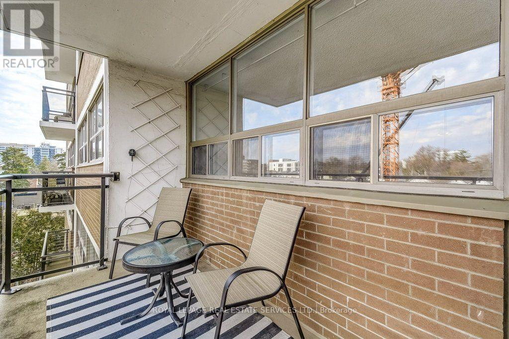 404 - 212 Kerr Street Property Photo 26