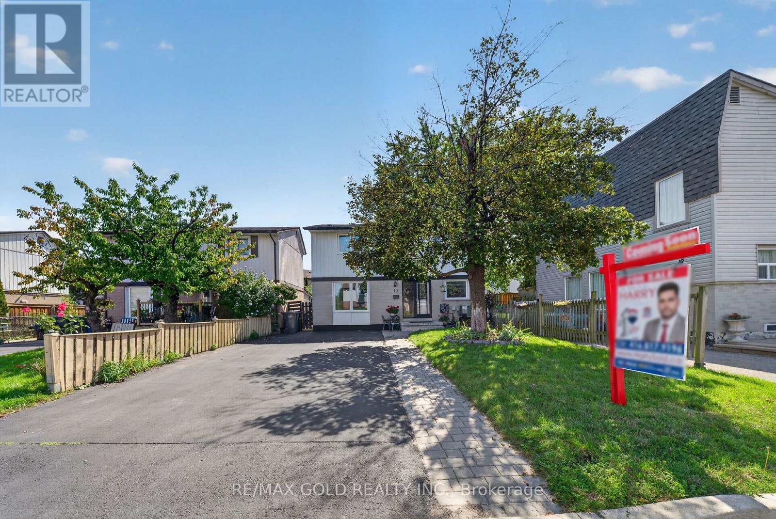 10 Jeffrey Street Property Photo 2