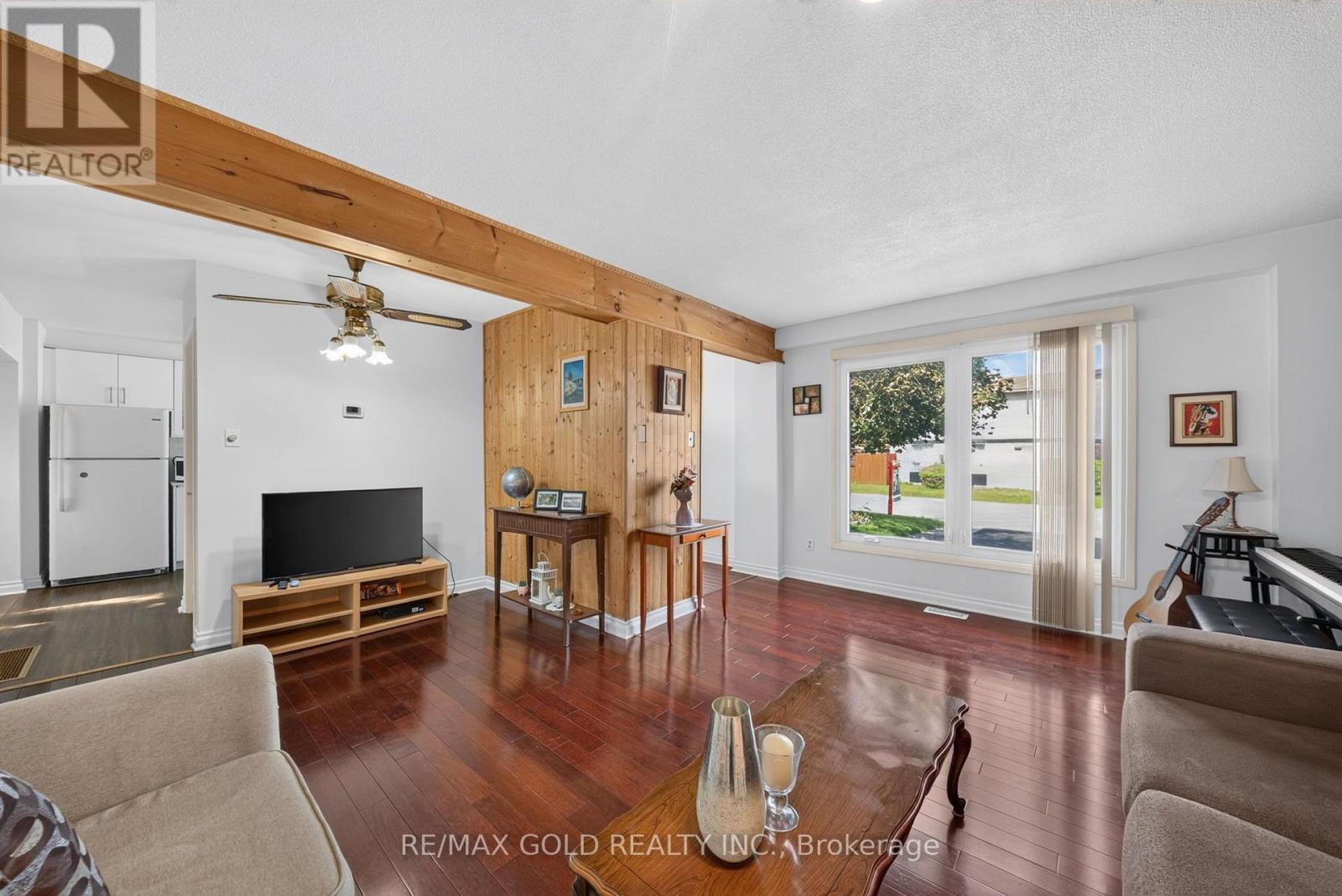 10 Jeffrey Street Property Photo 12