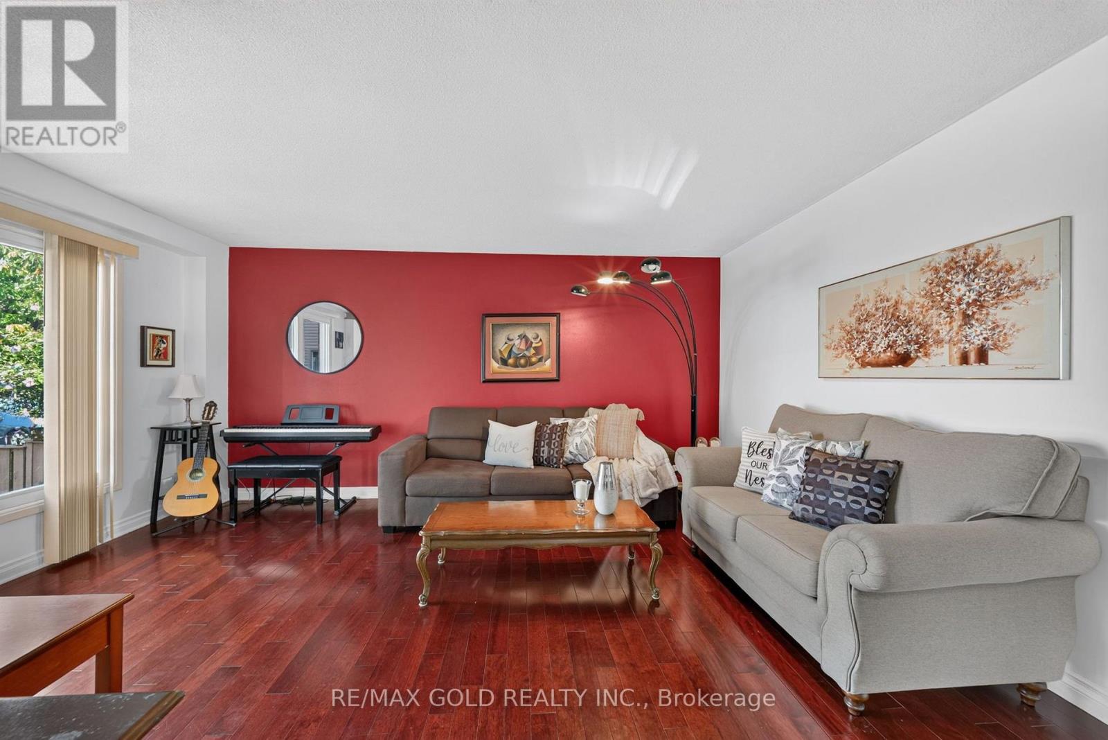 10 Jeffrey Street Property Photo 13