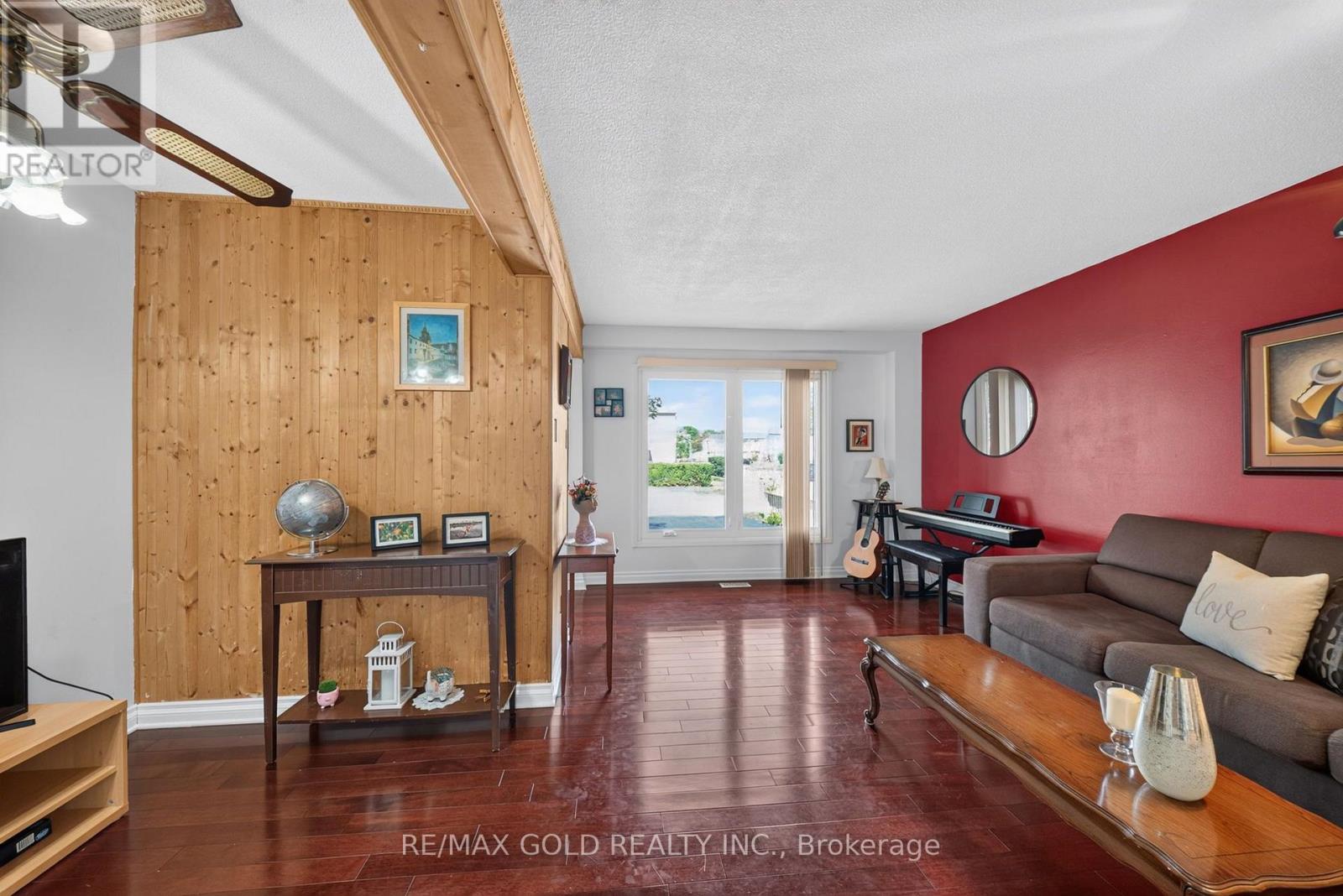 10 Jeffrey Street Property Photo 14