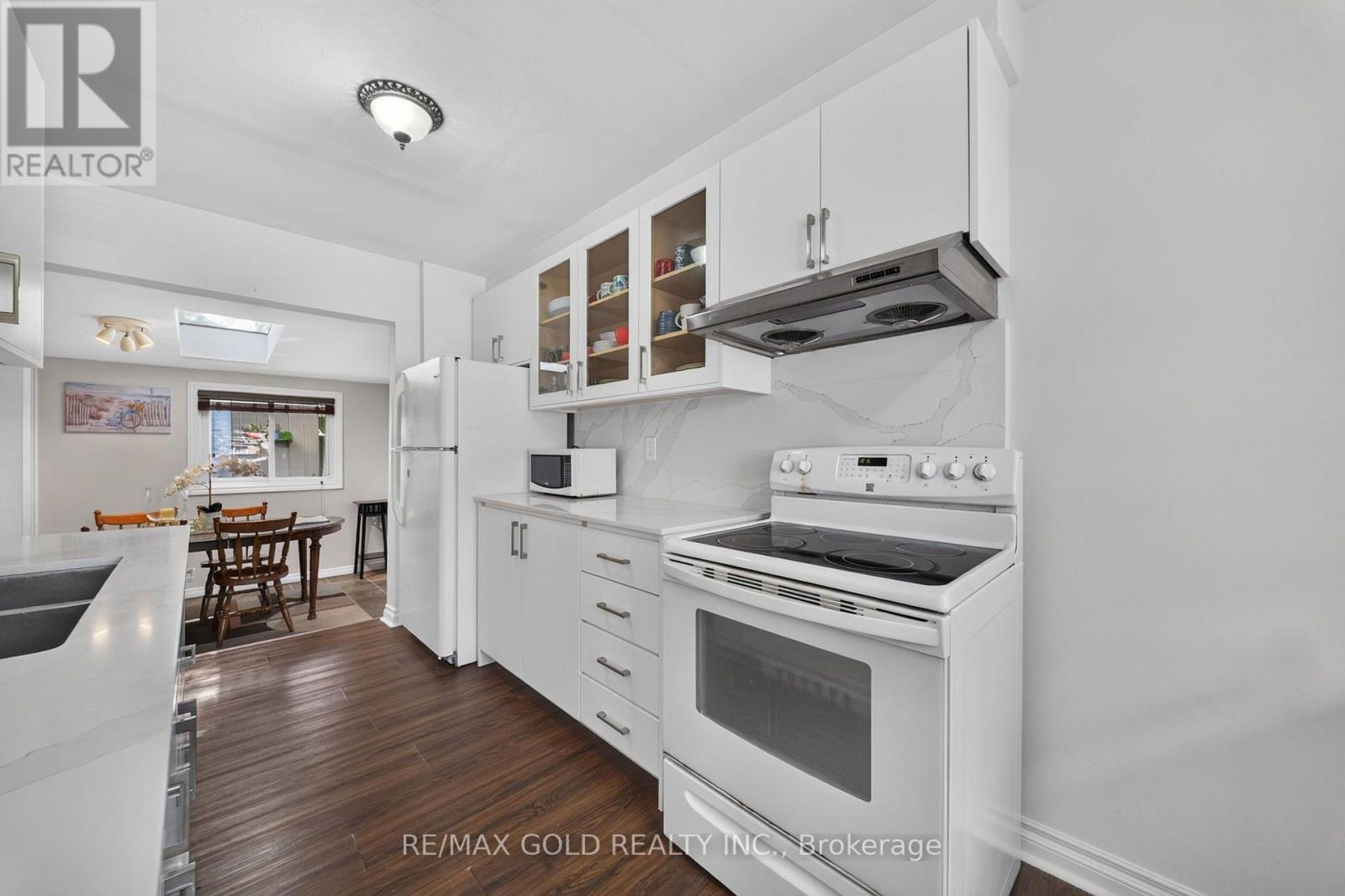 10 Jeffrey Street Property Photo 20