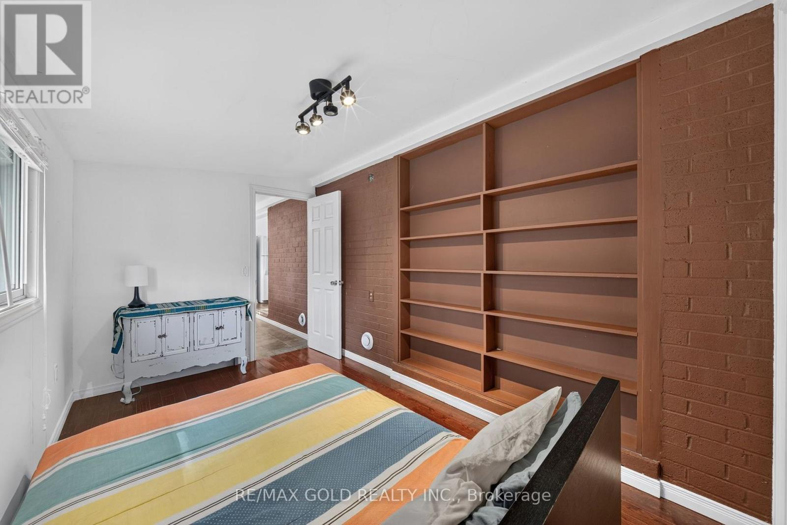 10 Jeffrey Street Property Photo 25