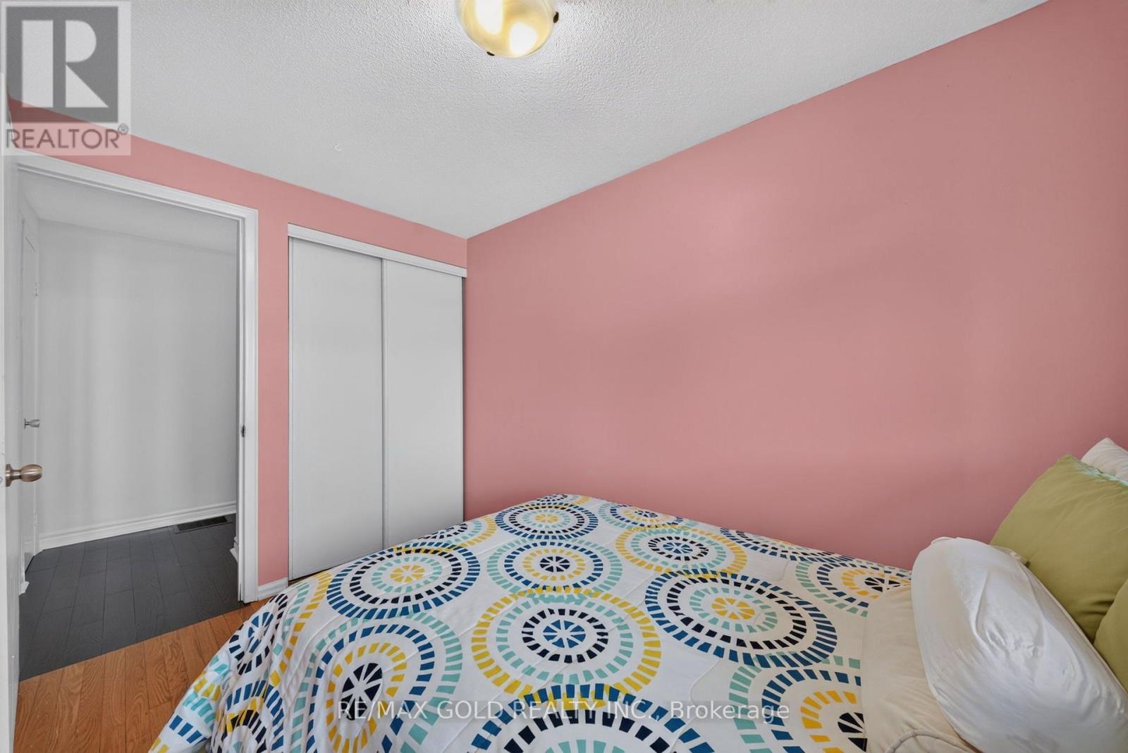 10 Jeffrey Street Property Photo 33