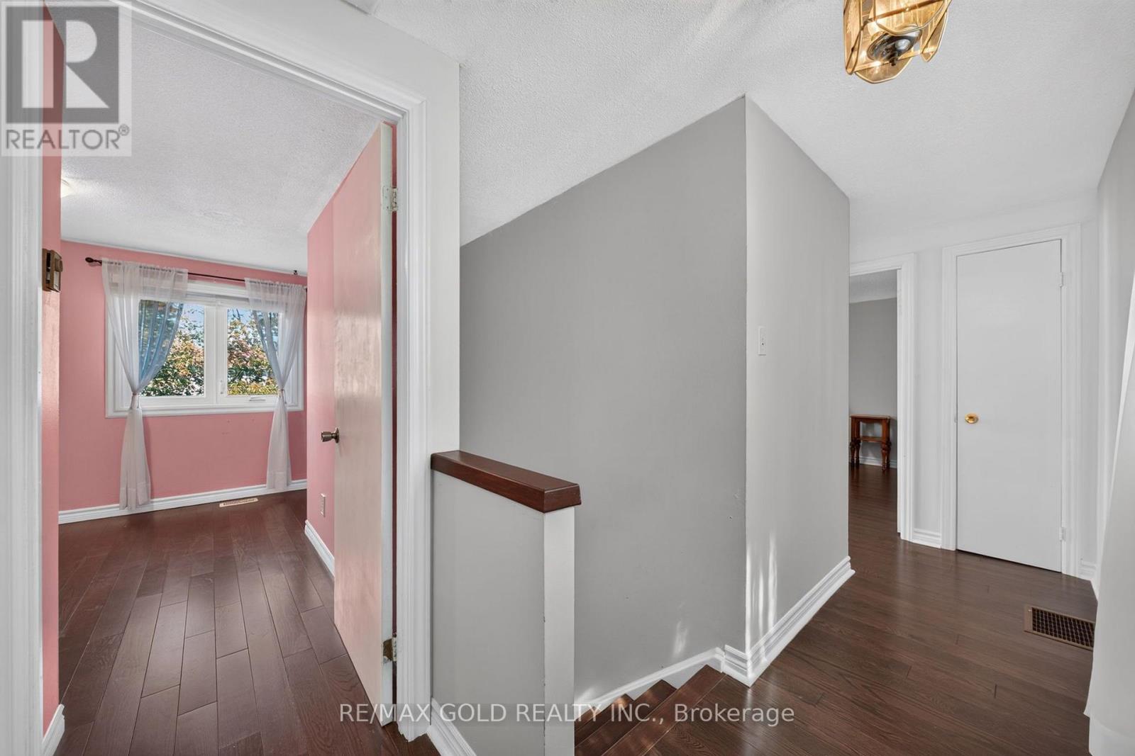 10 Jeffrey Street Property Photo 34