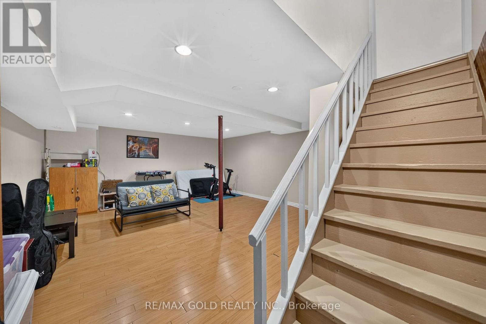 10 Jeffrey Street Property Photo 35