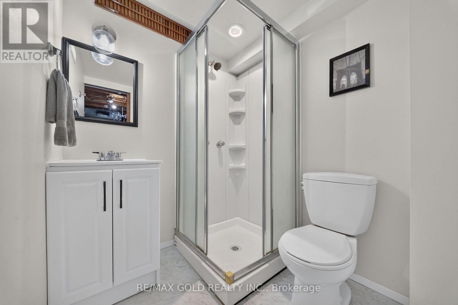 10 Jeffrey Street Property Photo 40