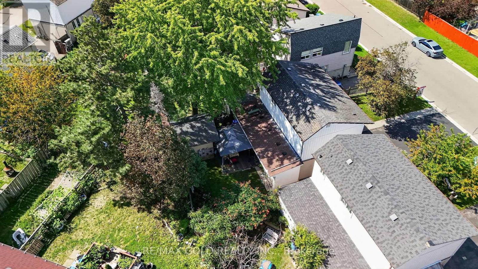 10 Jeffrey Street Property Photo 47