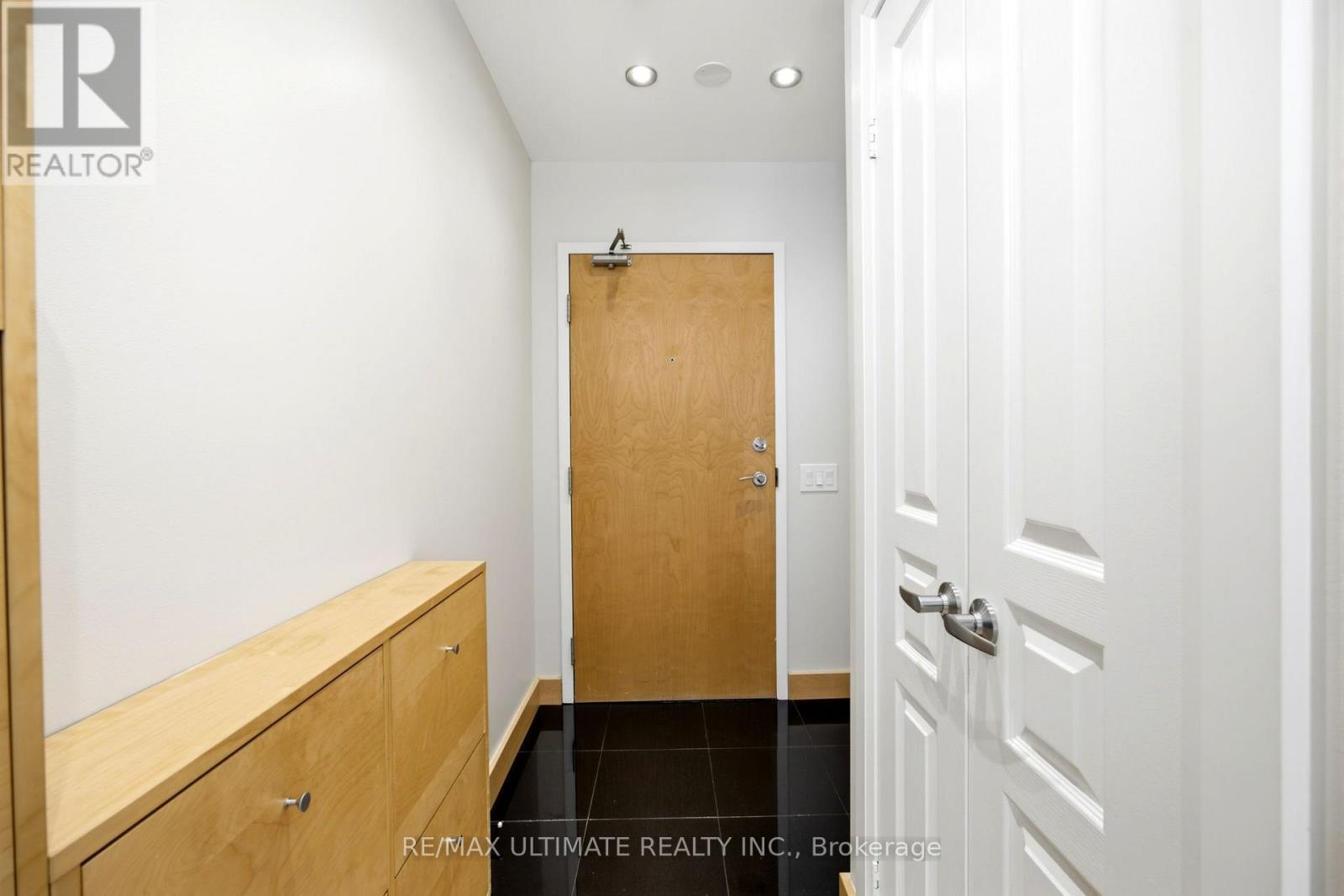 1113 - 5 Marine Parade Drive Property Photo 6