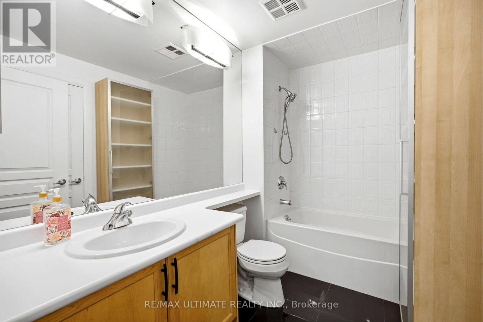 1113 - 5 Marine Parade Drive Property Photo 28