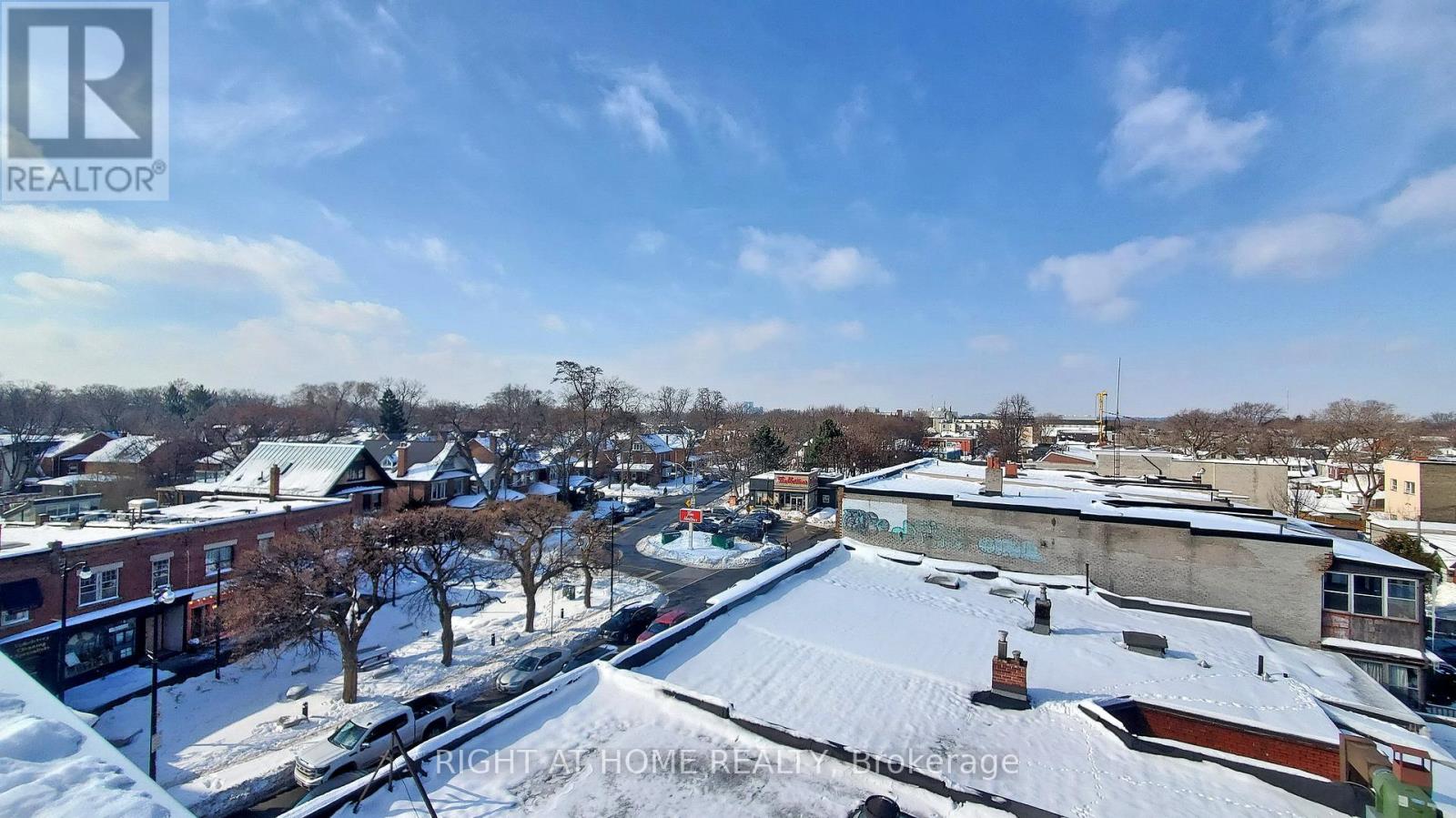 Unit 3 - 3122 Dundas Street W Property Photo 11
