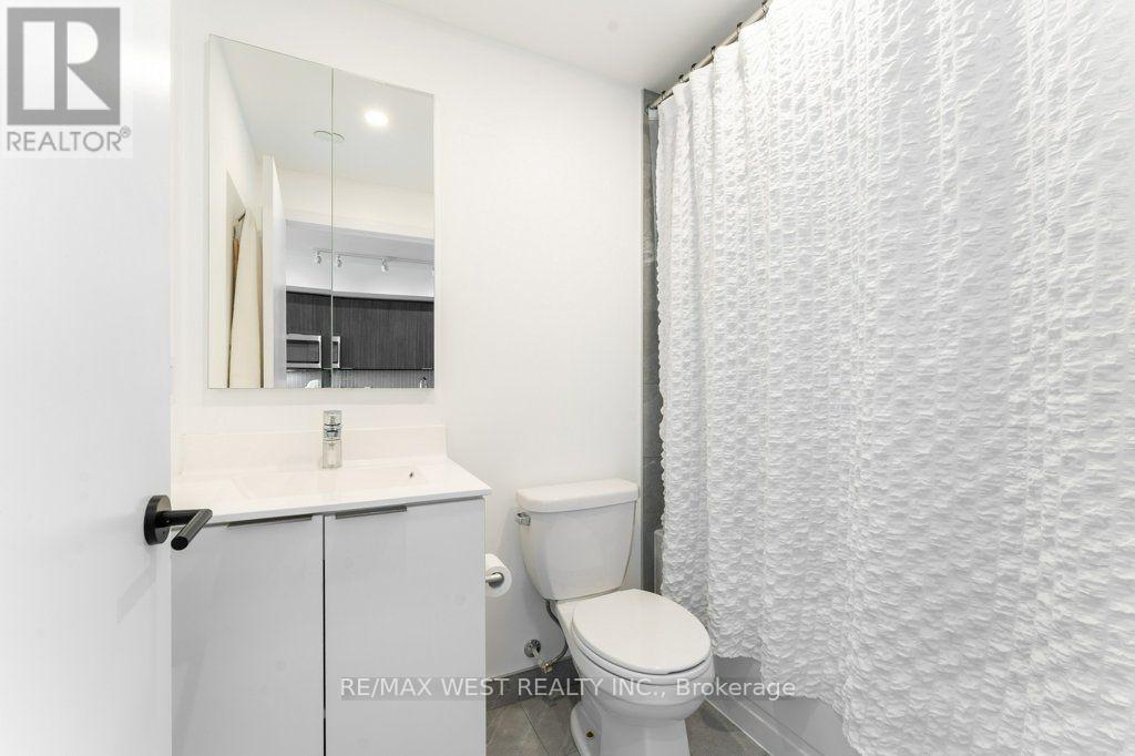 3206 - 20 Shore Breeze Drive Property Photo 12
