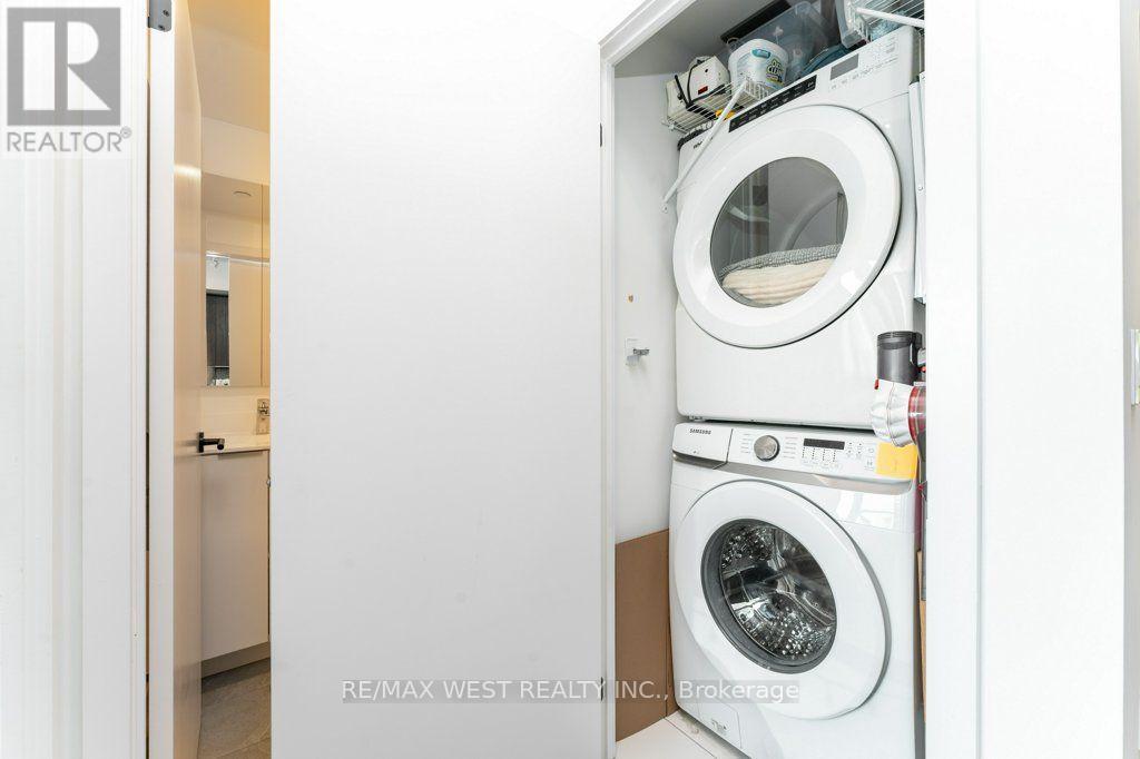 3206 - 20 Shore Breeze Drive Property Photo 13