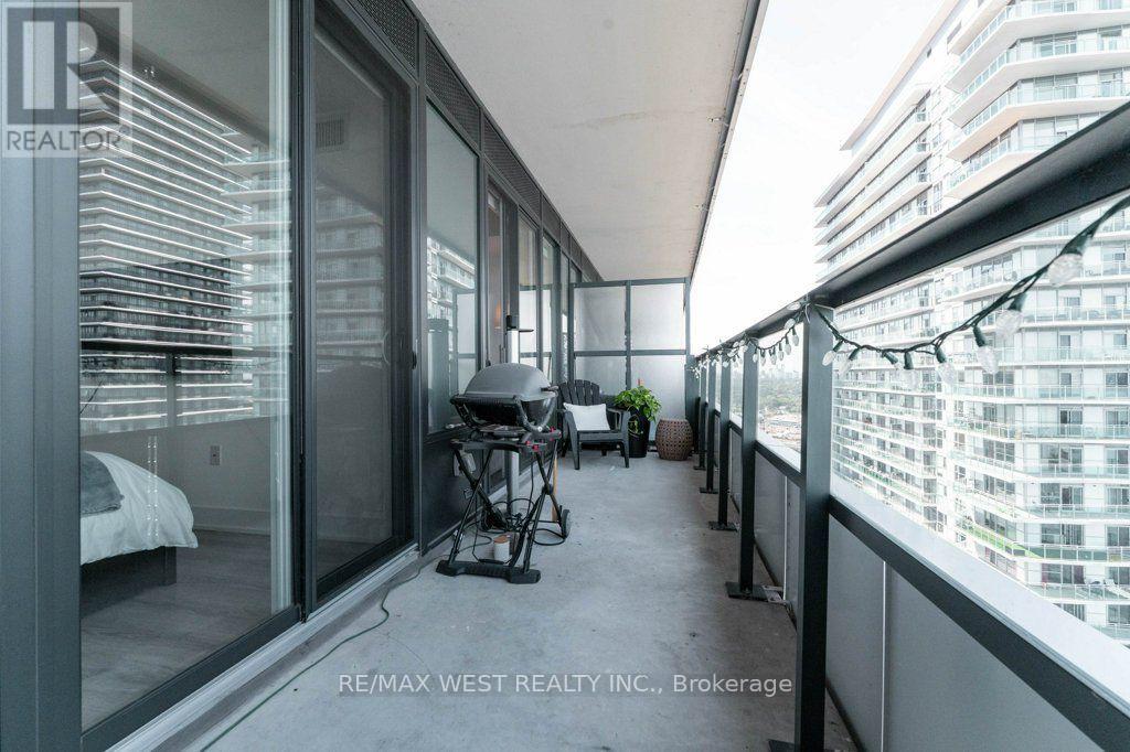 3206 - 20 Shore Breeze Drive Property Photo 14