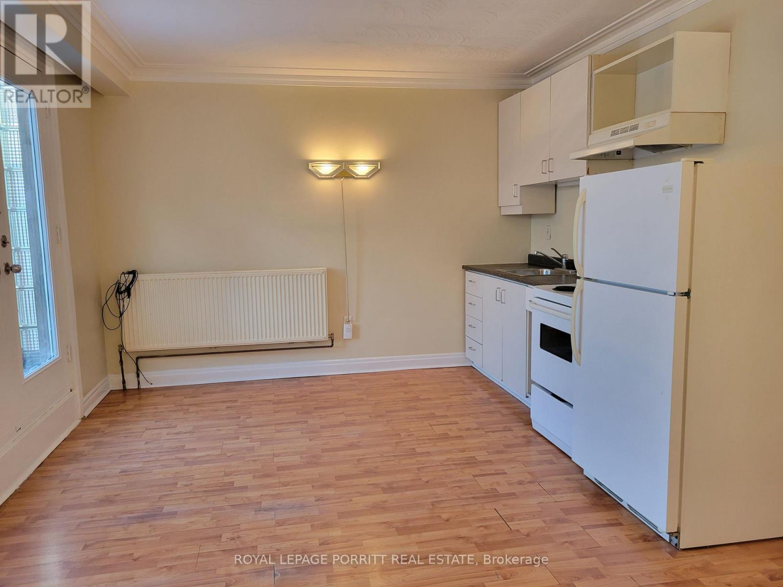 A - 3295 Lake Shore Boulevard W Property Photo 6