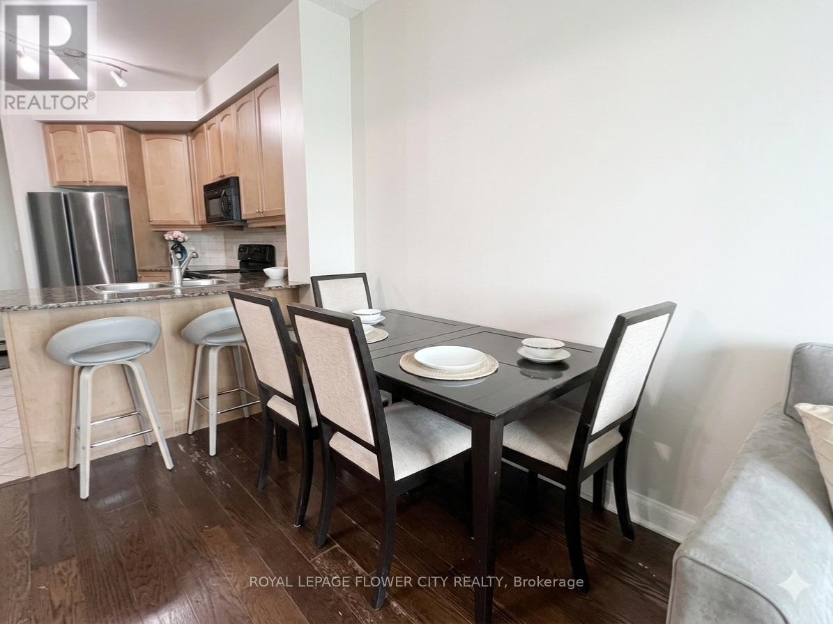 1405 - 90 Absolute Avenue Property Photo 3