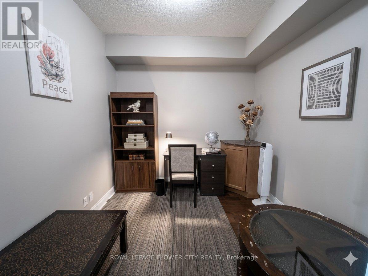 1405 - 90 Absolute Avenue Property Photo 7