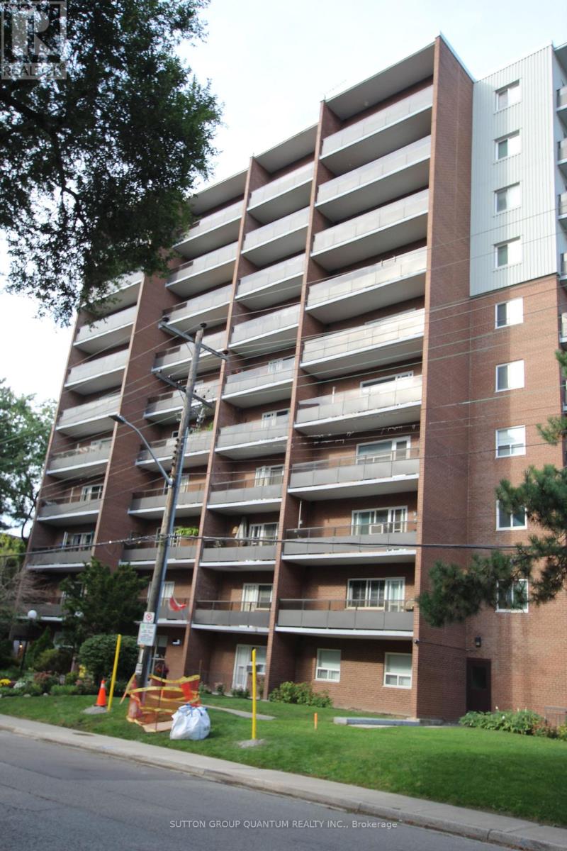 401 - 15 Elizabeth Street N Property Photo 3